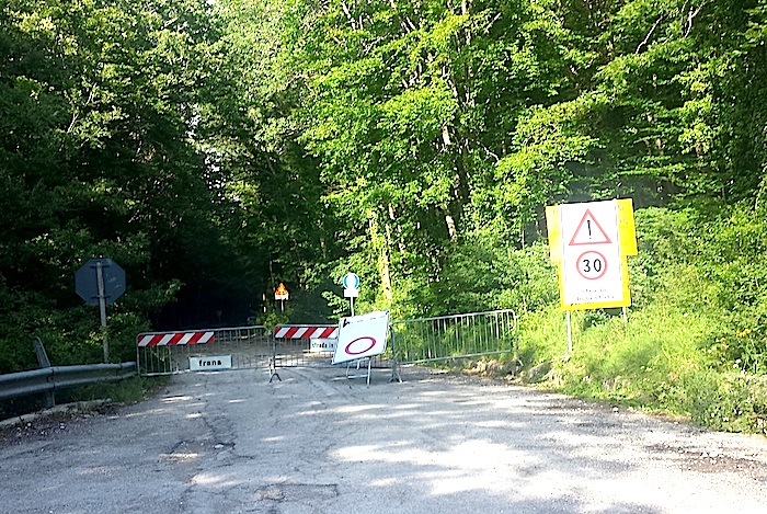 Strada 'del bosco' chiusa: protesta dei sindaci di Gamberale e Pizzoferrato