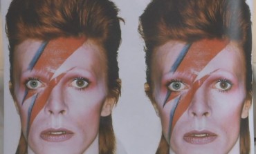 'Outside', esordio col botto per la collettiva d'arte su Bowie