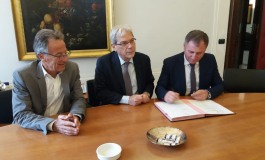 Abruzzo, Lolli e Caruso firmano il contratto istituzionale di sviluppo per il piano strategico turismo montano sostenibile