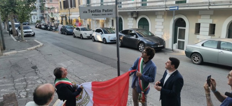 Inaugurata Via Teofilo Patini a Vasto Marina: Omaggio al Pittore dell’Abruzzo Contadino