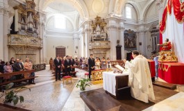 Matrimonio a Castel di Sangro: L'Amore di Michael e Rocío Celebrato tra Destino e Radici Familiari