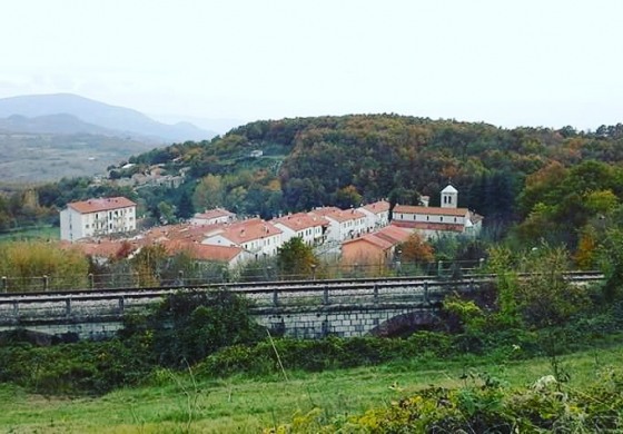 Coronavirus, la solidarietà dell'Alto Molise con il flashmob a Villa San Michele