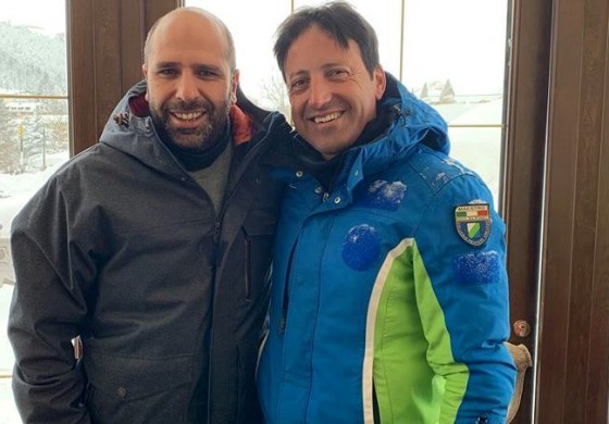 Roccaraso, il pulmino di Checco Zalone rimane impantanato nella neve e Di Donato lo aiuta