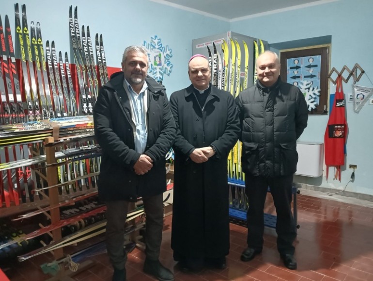 Il Vescovo Michele Fusco visita l’ASD Sci Club Alfedena – Sport e Solidarietà