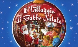 Bambini in trepidazione per l'apertura del Villaggio di Babbo Natale