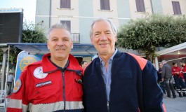 Gli auguri di Petrecca (Protezione civile Agnone) a Guido Bertolaso