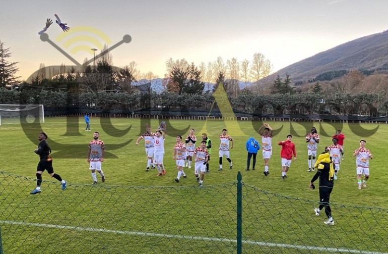 Calcio: il derby Castel di Sangro – Pizzoferrato si decide con un capolavoro di Bonomi