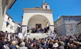 Pasquetta al borgo di Fornelli con la "discesa dell'angelo"