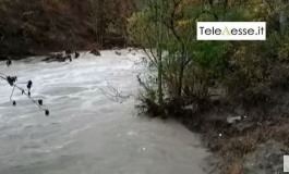 Maltempo, a Villetta Barrea esonda il fiume Sangro