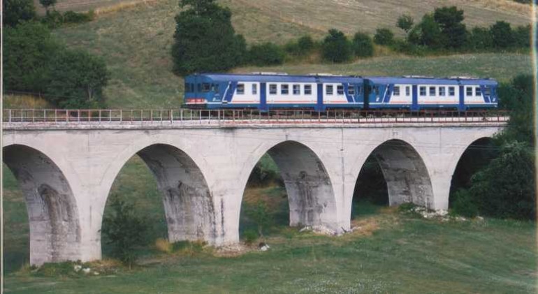 S.o.s. “Transiberiana”. Domenica, Luciano D’Alfonso è a bordo del “treno storico” da Sulmona a Castel di Sangro