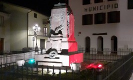 Pietrabbondante - Il Guerriero Sannita, simbolo del Molise, si illumina con il tricolore