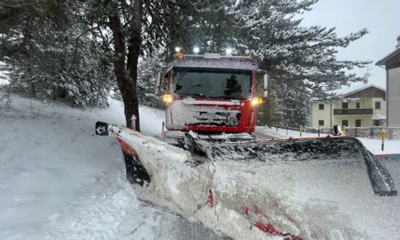 Meteo Abruzzo: Roccaraso si tinge di bianco, previsioni di oltre 1 metro di neve e stagione sciistica al via