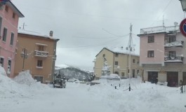 Cumuli di neve a Pescopennataro e Sant'Angelo del Pesco, ma la viabilità è regolare