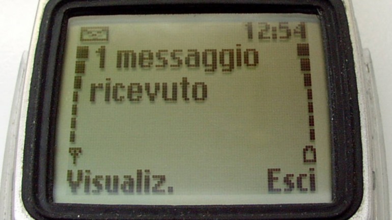 Prenotazione vaccino Abruzzo tramite SMS, Poste Italiane potenzia i canali