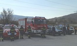 Coronavirus Castel di Sangro, le forze dello Stato rendono onore ai sanitari dell'ospedale